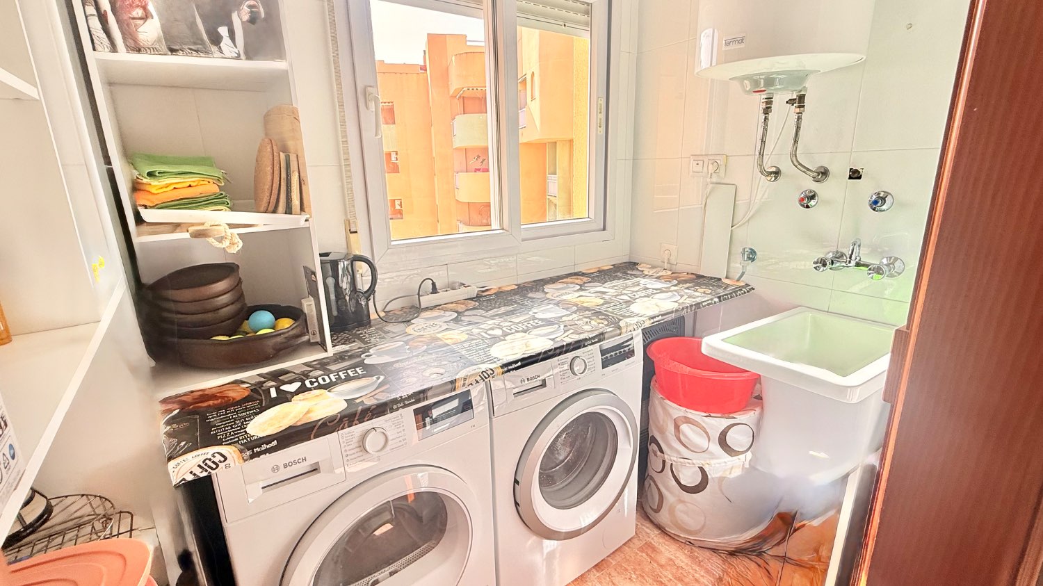 LUMINOSO APARTAMENTO CON PRECIOSAS VISTAS