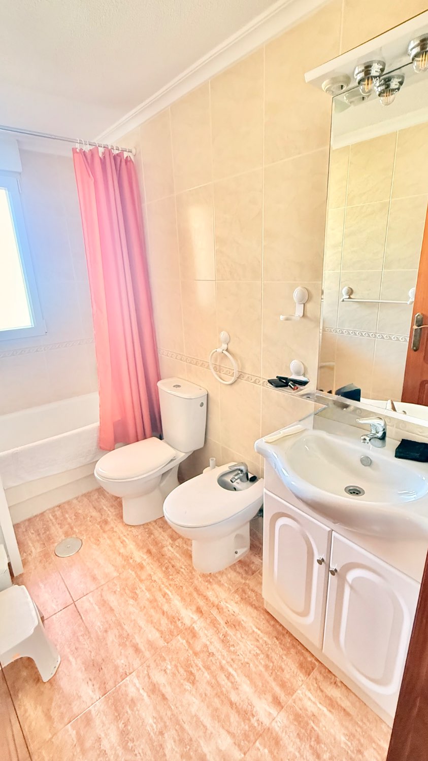 LUMINOSO APARTAMENTO CON PRECIOSAS VISTAS