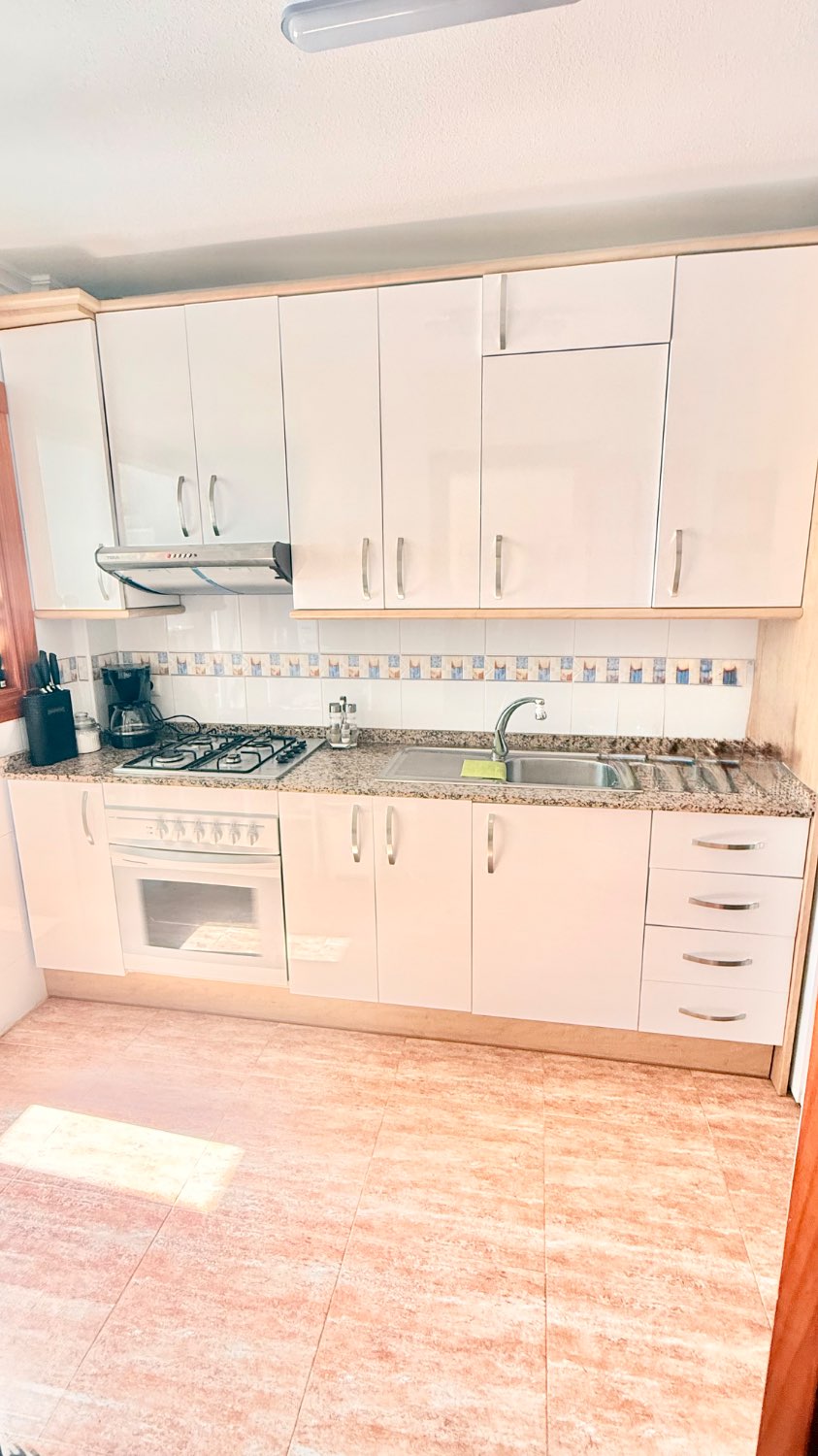 LUMINOSO APARTAMENTO CON PRECIOSAS VISTAS