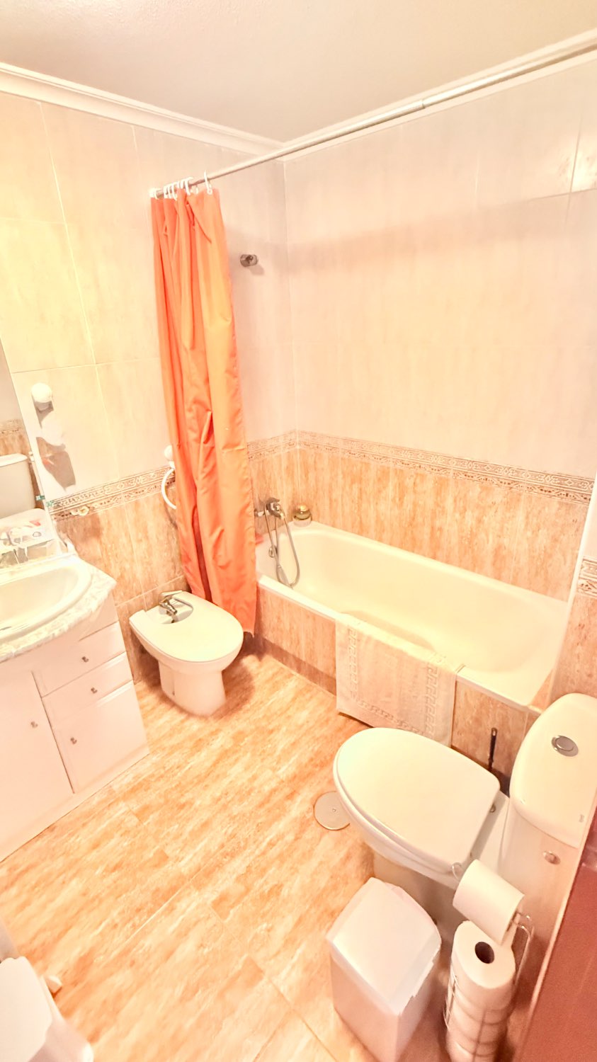 LUMINOSO APARTAMENTO CON PRECIOSAS VISTAS