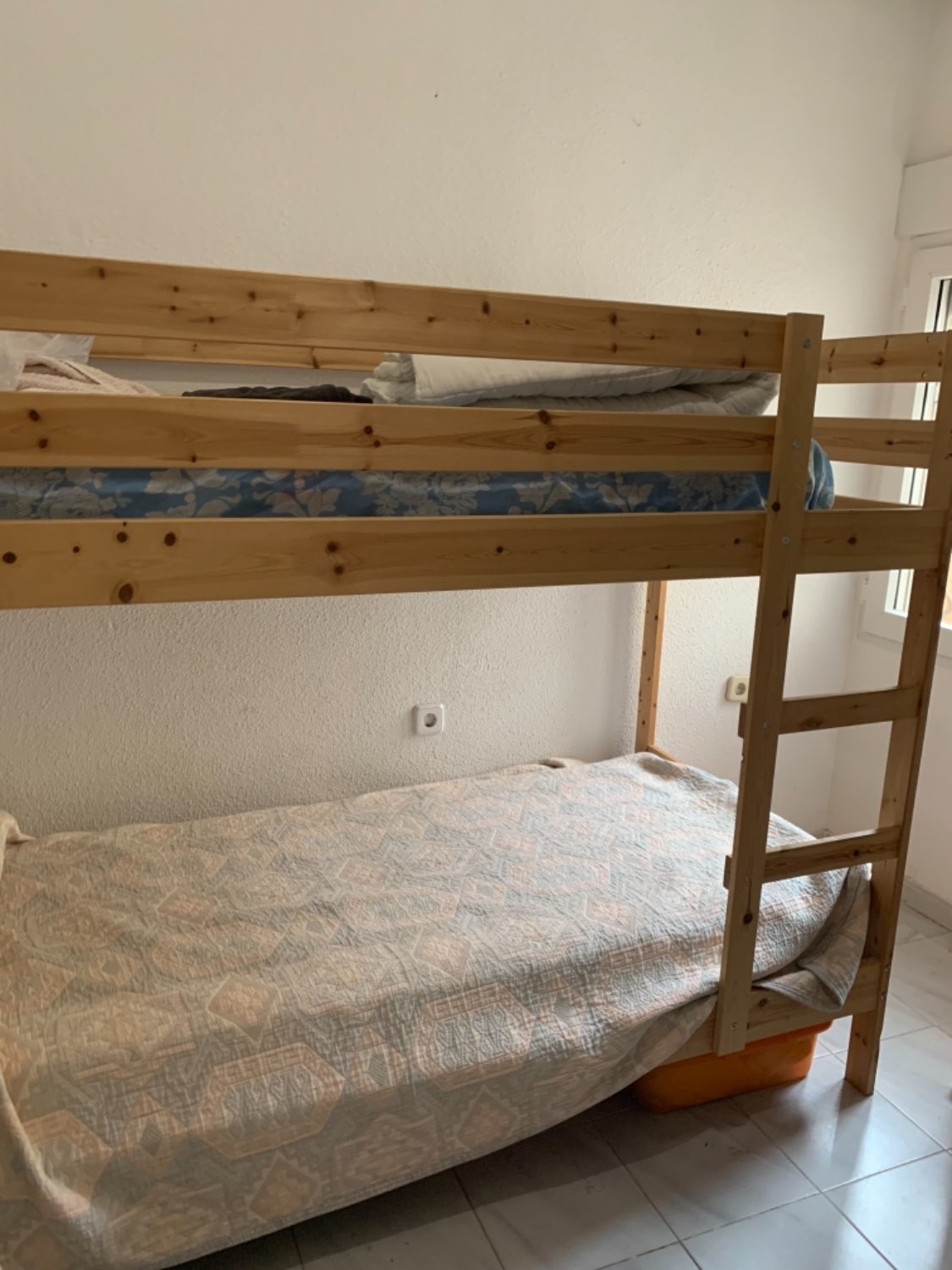 HYTTE TIL SALG